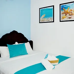 Amueblado Caribe: Convenient Airport Retreat Apartment